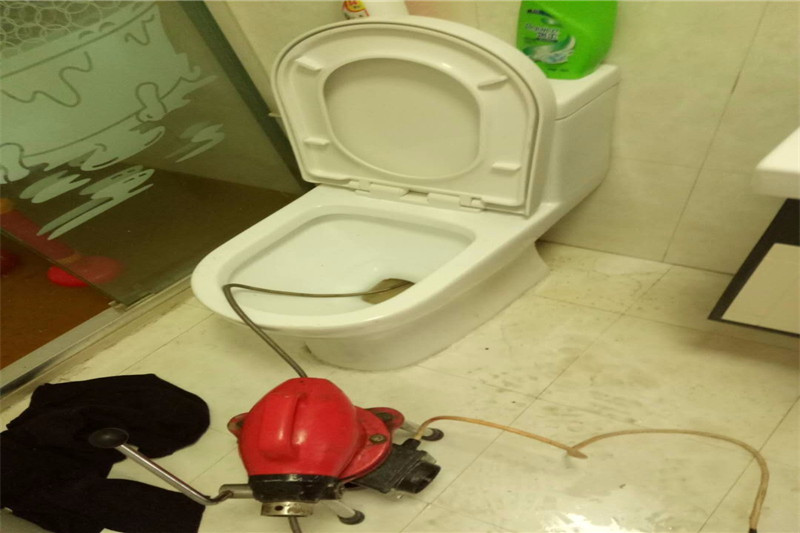鸡冠如何疏通马桶 疏通马桶多少钱